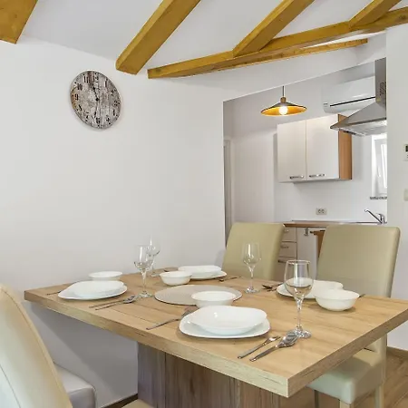 Pansion Betina 4* Lovran