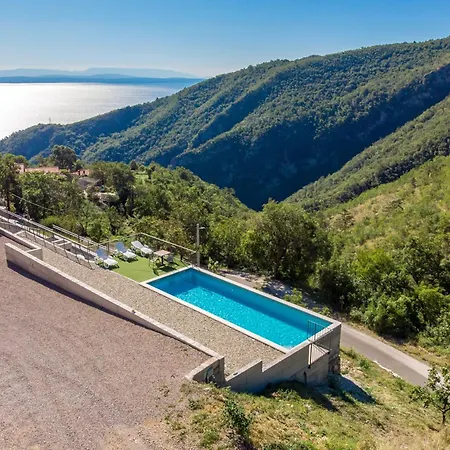 Pansion Betina 4* Lovran