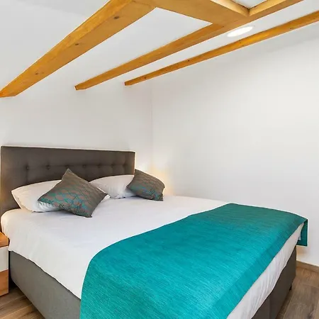 Pansion Betina Casa de hóspedes 4*